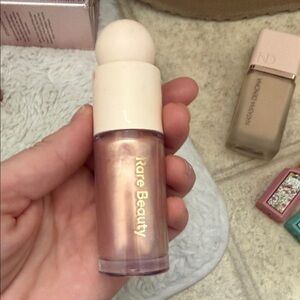Rare Beauty Liquid Highlighter in Shimmering Rose Pearl